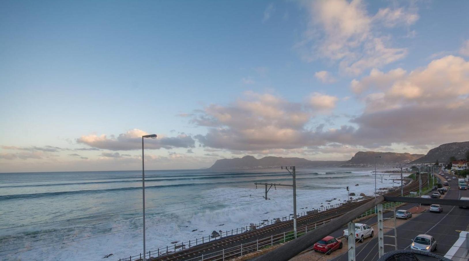 Oceanfront Penthouse By Open Home Muizenberg Exterior photo