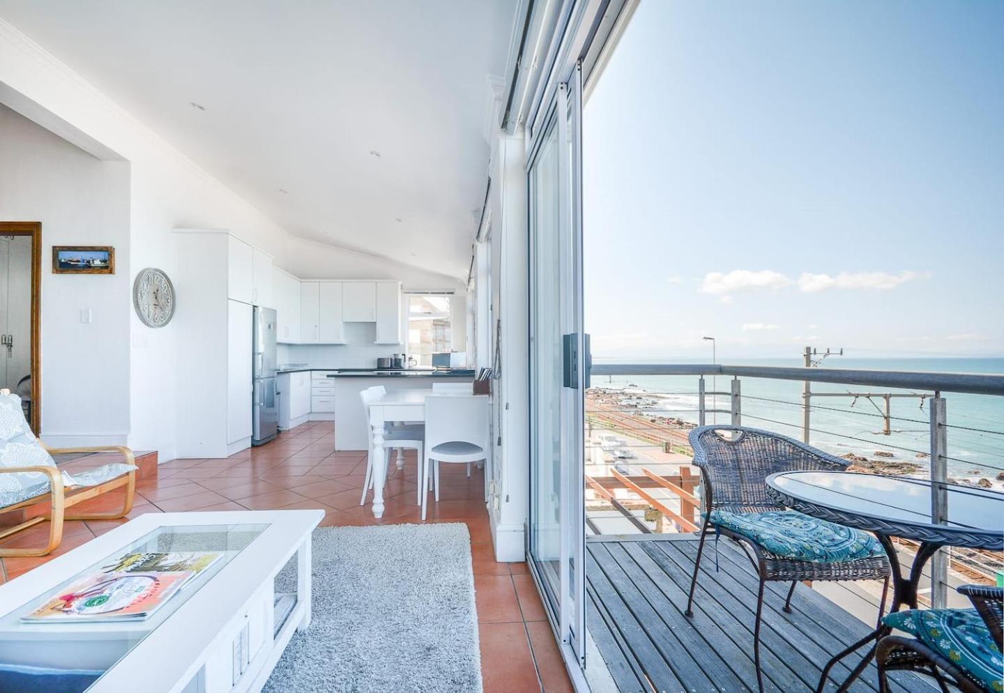 Oceanfront Penthouse By Open Home Muizenberg Exterior photo