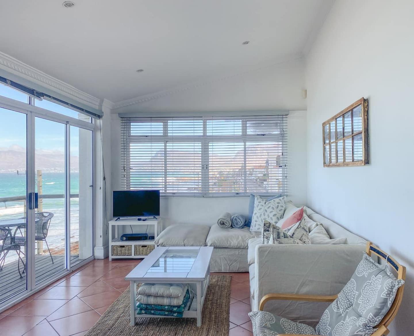 Oceanfront Penthouse By Open Home Muizenberg Exterior photo